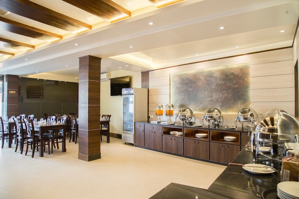 Фото Ganapati Airport Hotel