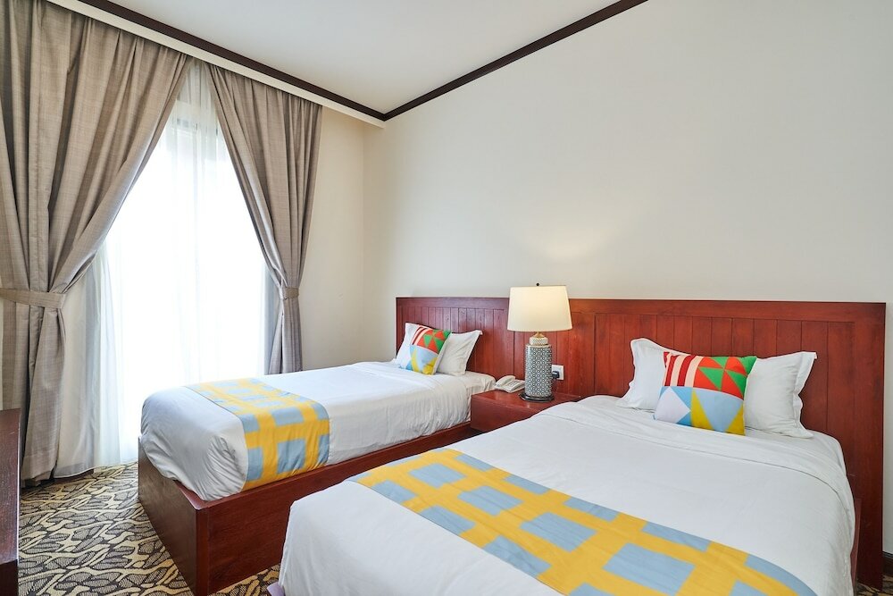 Фото Oyo Home 89377 The Platinum Suites