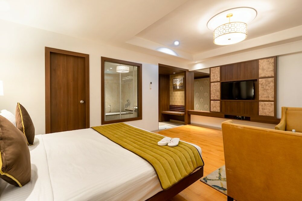 Фото Hotel Express Inn