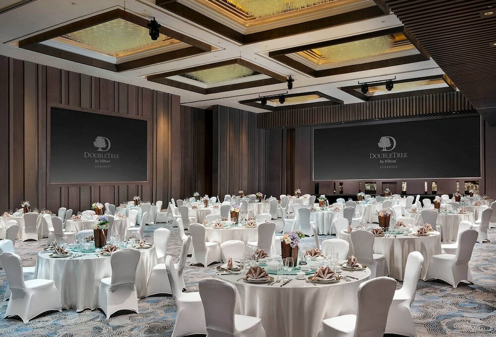 Фото DoubleTree by Hilton Surabaya