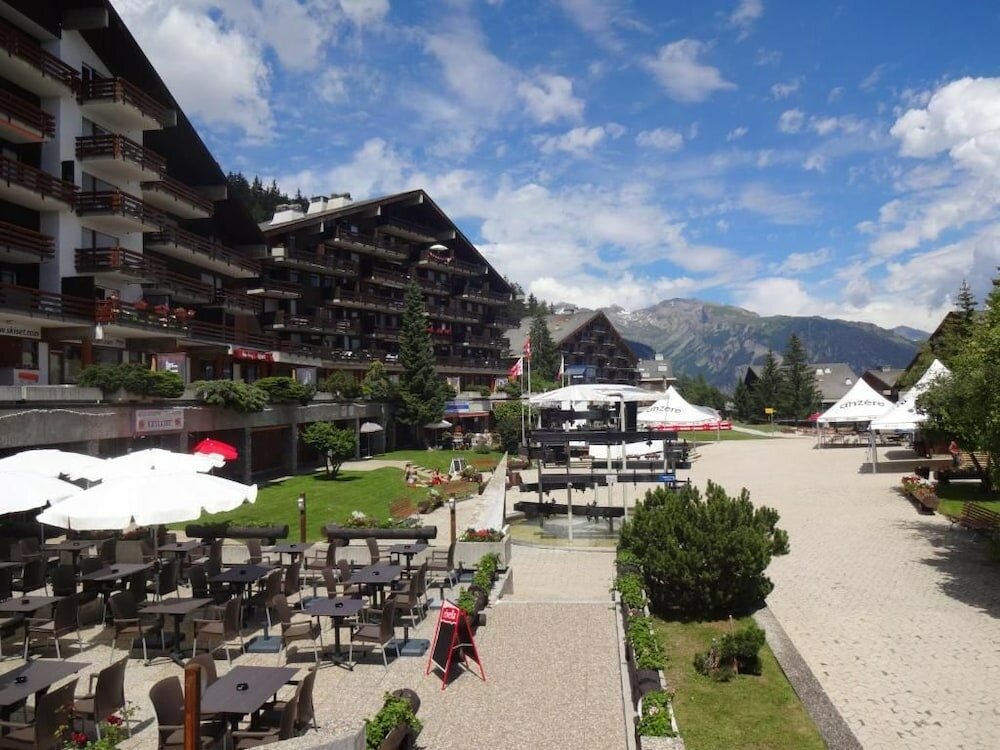 Фото Hotel des Masques