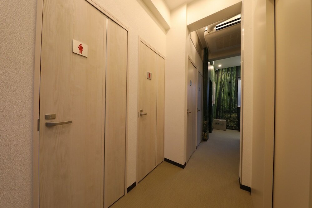 Фото Shibuya Capsule Bamboo Hotel