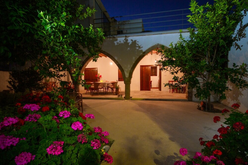 Фото Estia Gaia Cottage