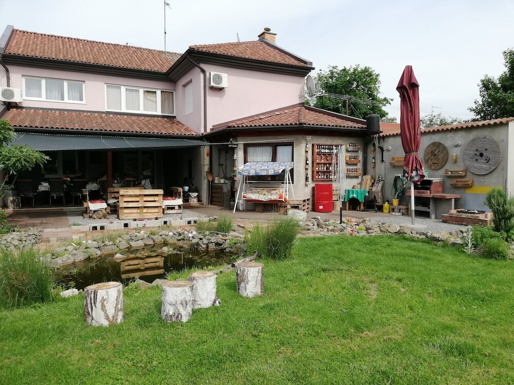 Фото Studio Apartments Korosteljev