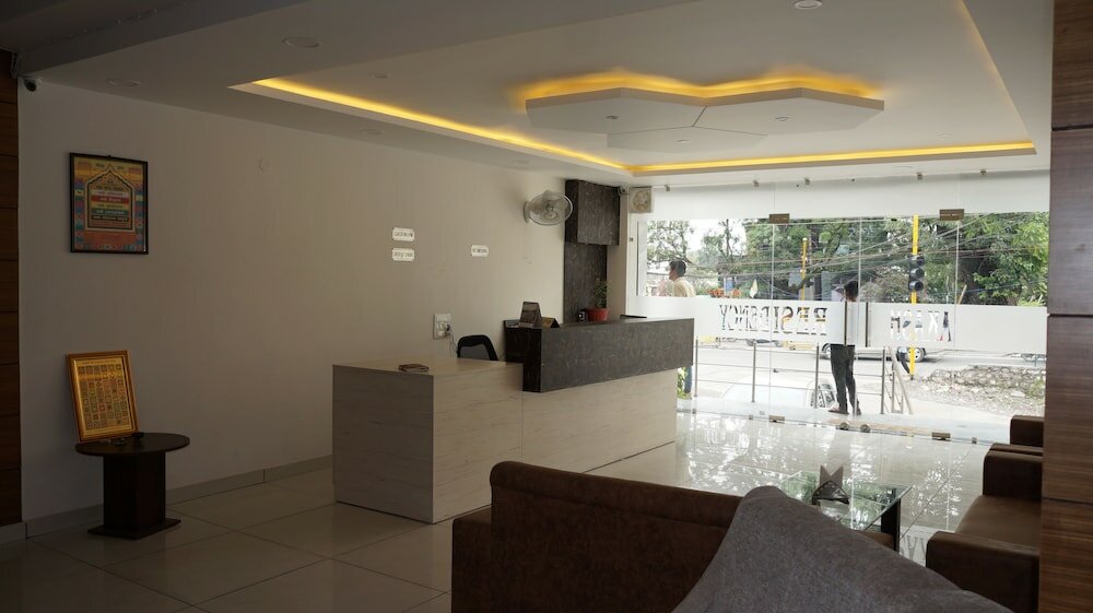 Фото Hotel Aakash Residency