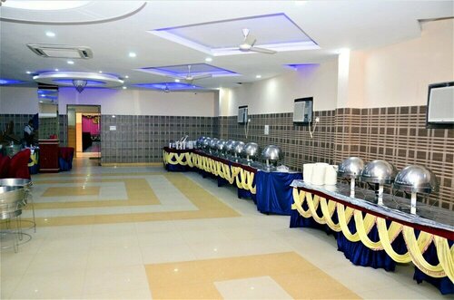 Гостиница Hotel Pradeep Palace в Горакхпуре