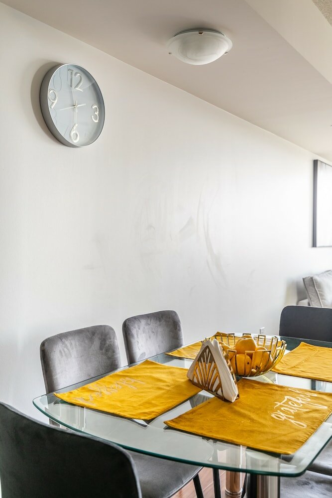 Фото Simply Comfort Stunning Downtown Condos