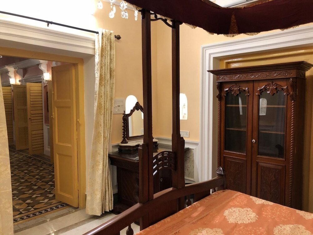 Фото Cossimbazar Palace of the Roys Rajbari