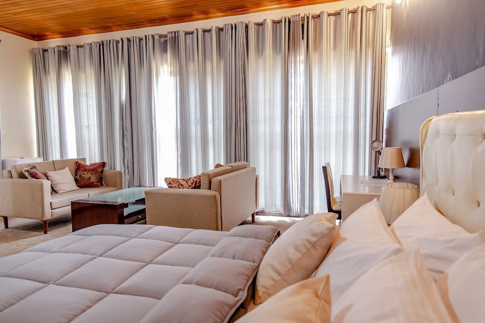 Фото Ezra boutique villa