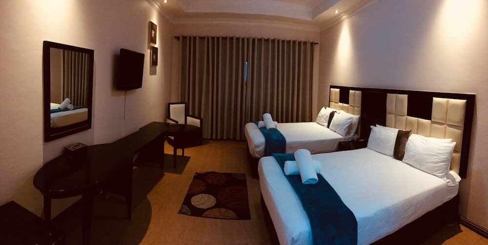 Фото Al Hamra Hotel