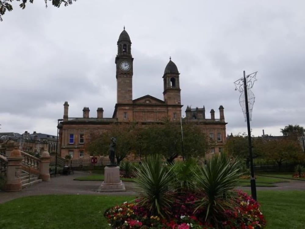 Фото отеля 1