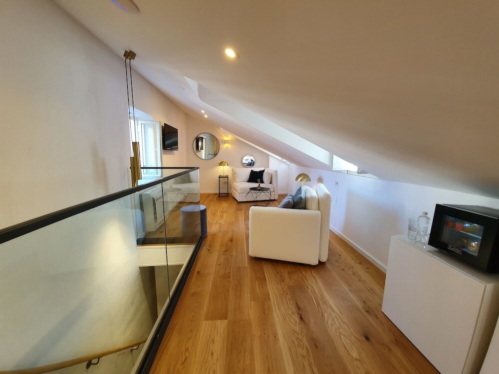 Фото The Suites at Central Split