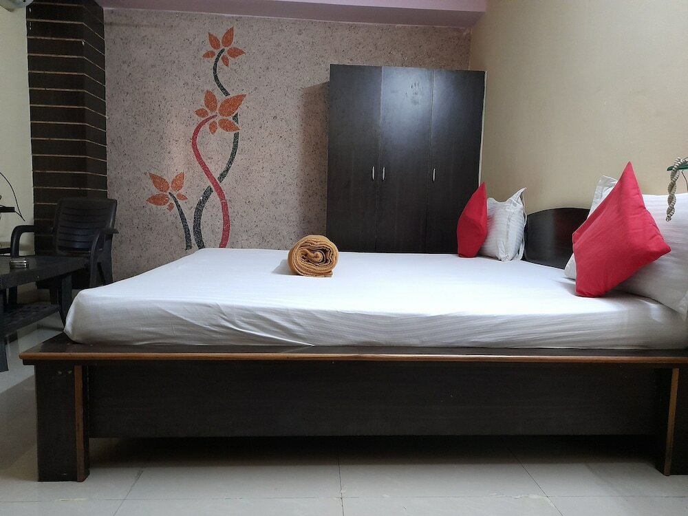 Фото Hotel Maruthi Residency Inn