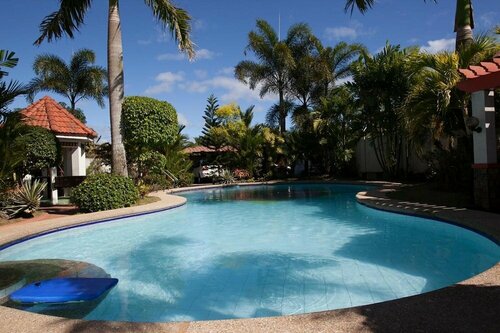 Гостиница Sir Nico Guesthouse and Resort в Провинции Булакан