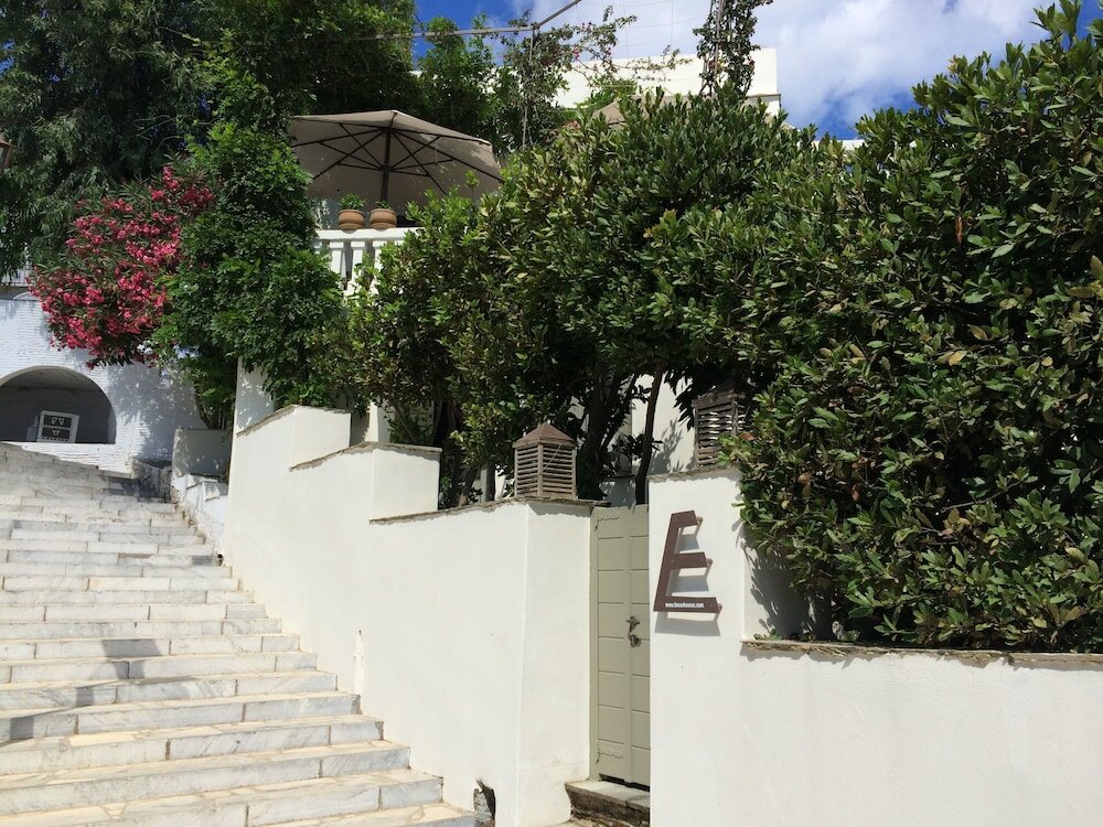 Фото Tinos E Houses