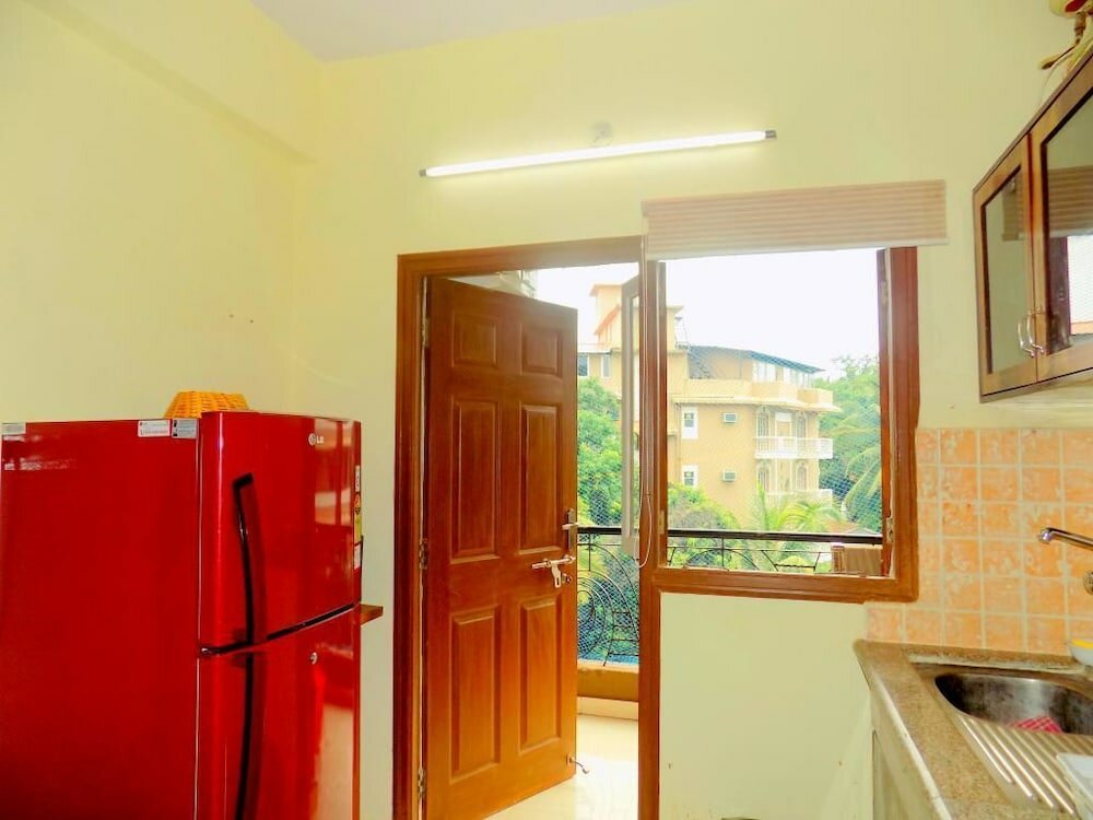 Фото Spacious Apartment with Pool - Cm008