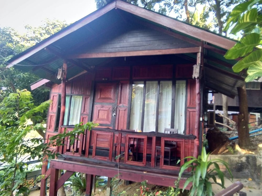 Фото Phi Phi Green Hill Resort