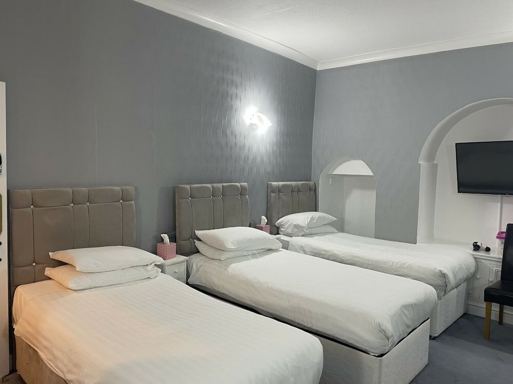 Фото Diamonds Inn Ltd