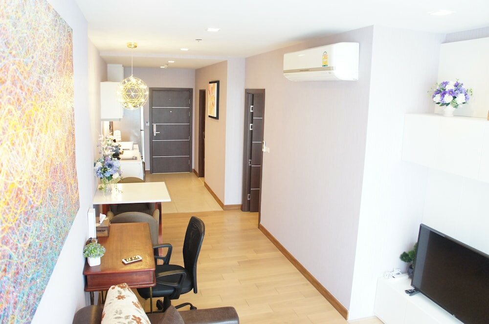 Фото The Astra Luxury Suit condo