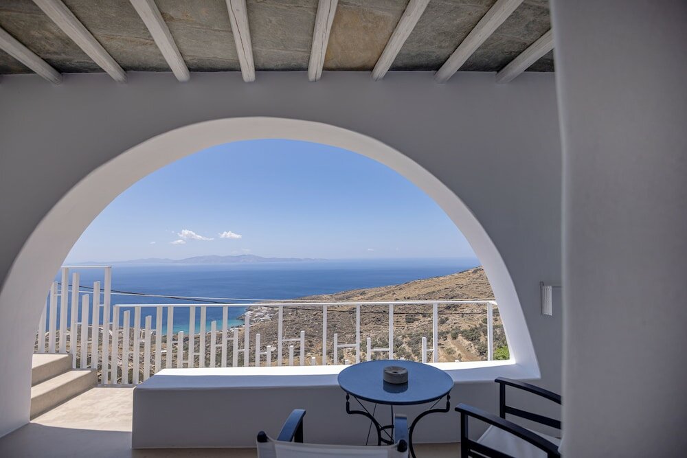 Фото Living Theros Luxury Suites