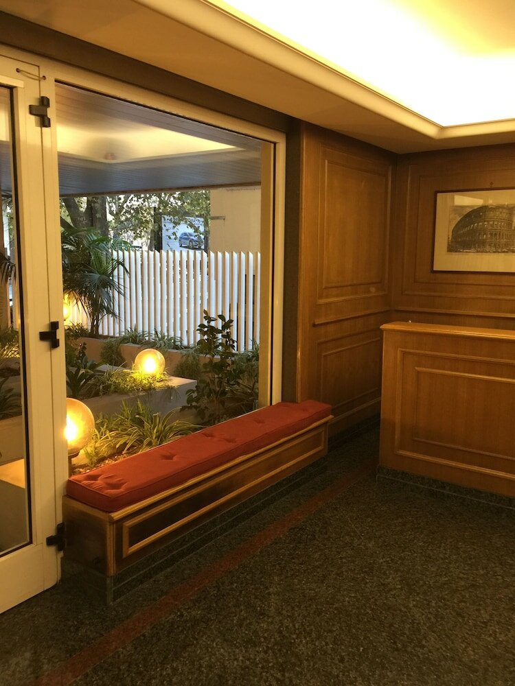 Фото Giulio Cesare Luxury Apartment