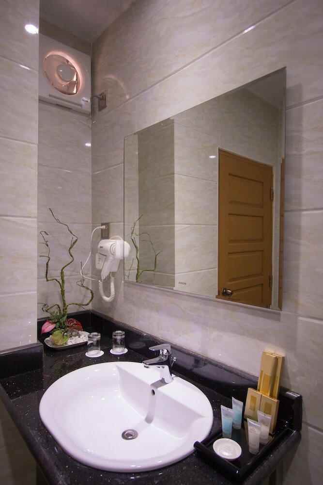 Фото Grand Central Hotel Mandalay