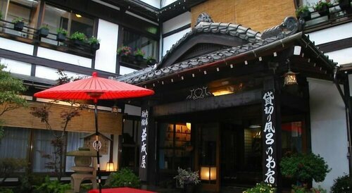 Гостиница Kusatsu Onsen Ekinariya Ryokan