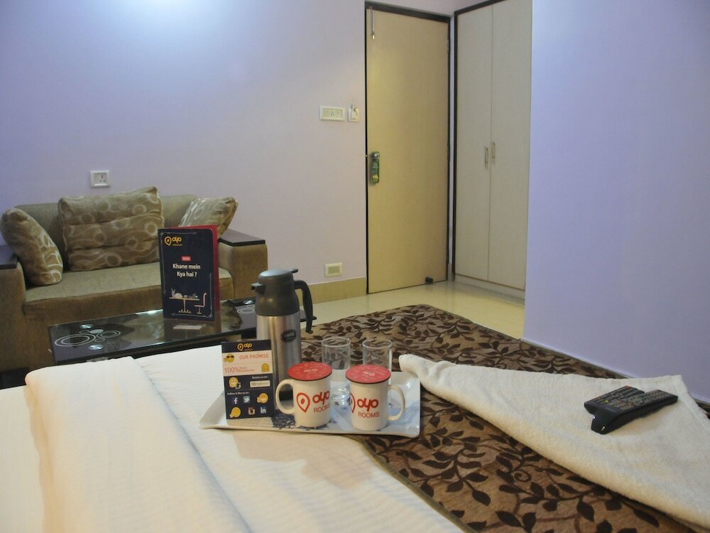 Фото Oyo 3353 Apartment Royal Residency