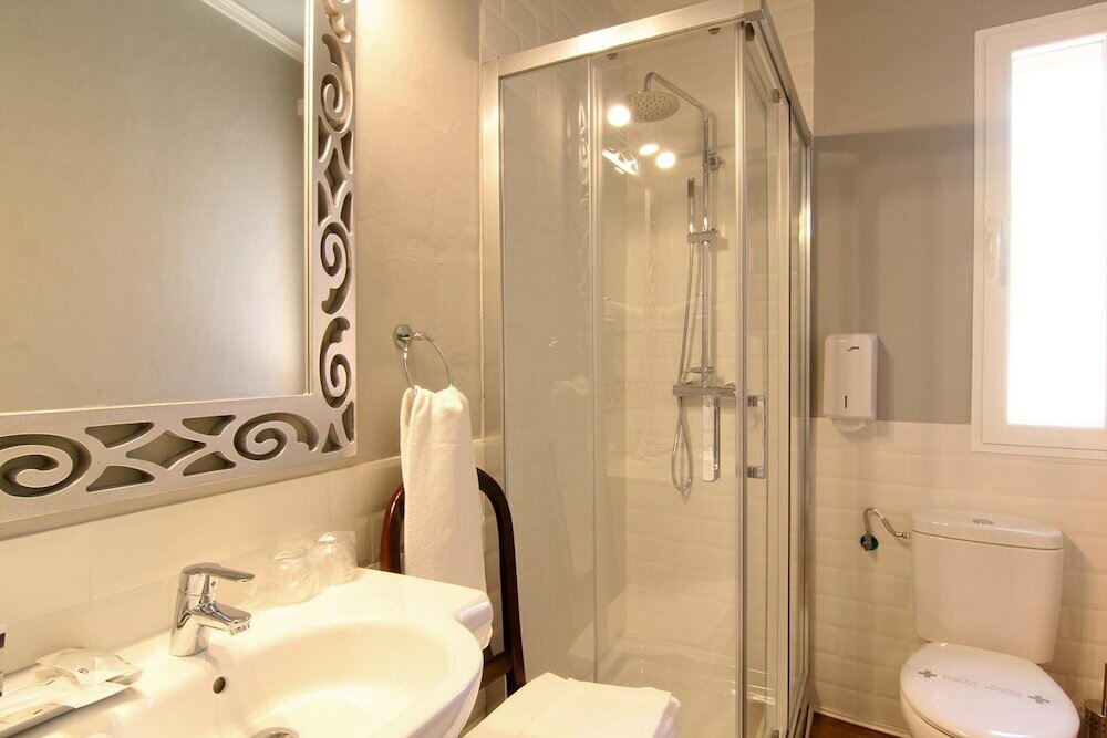 Фото Hostal los Castañuelos