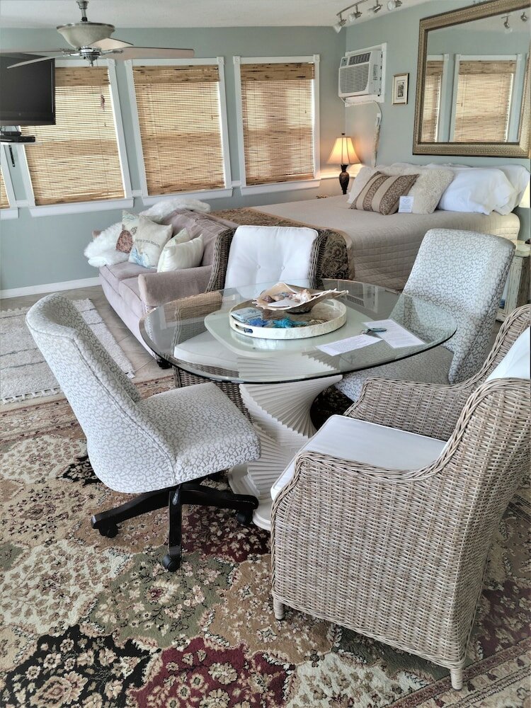 Фото Come Friday Cottages on the Bay