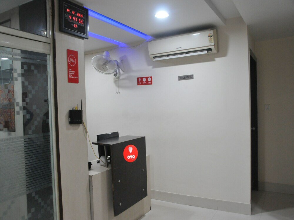 Фото Oyo 3353 Apartment Royal Residency