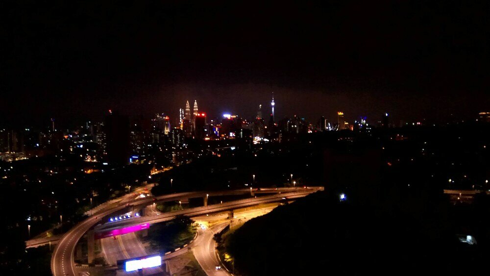 Фото Royal Regent Condominium by iHost