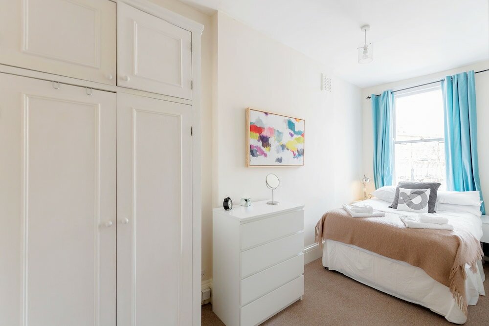 Фото Earls Court Apartments by BaseToGo