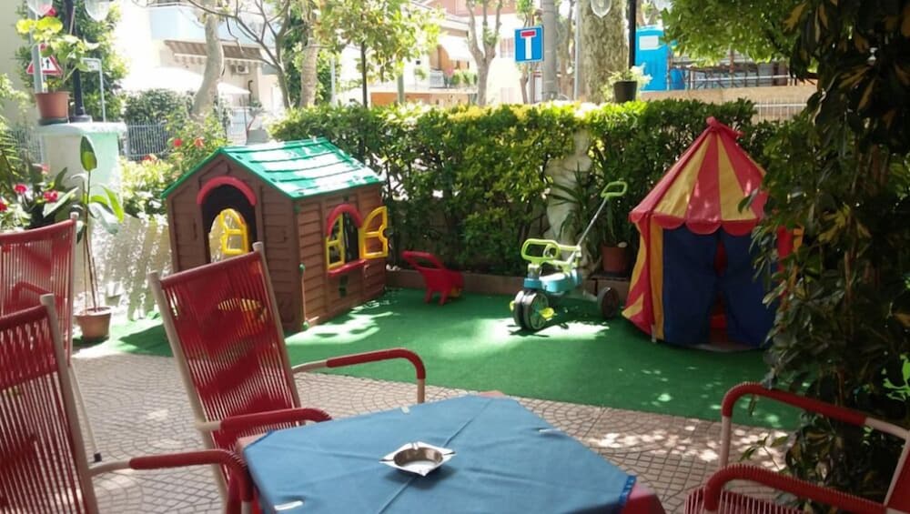 Фото Hotel Urania