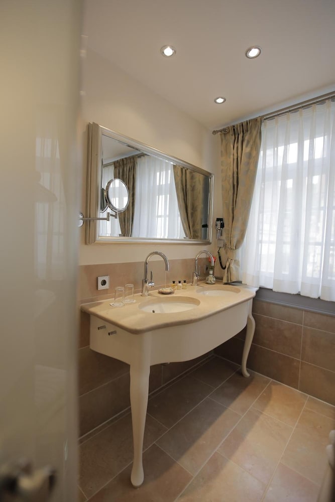 Фото Hotel-Restaurant Anne-Sophie