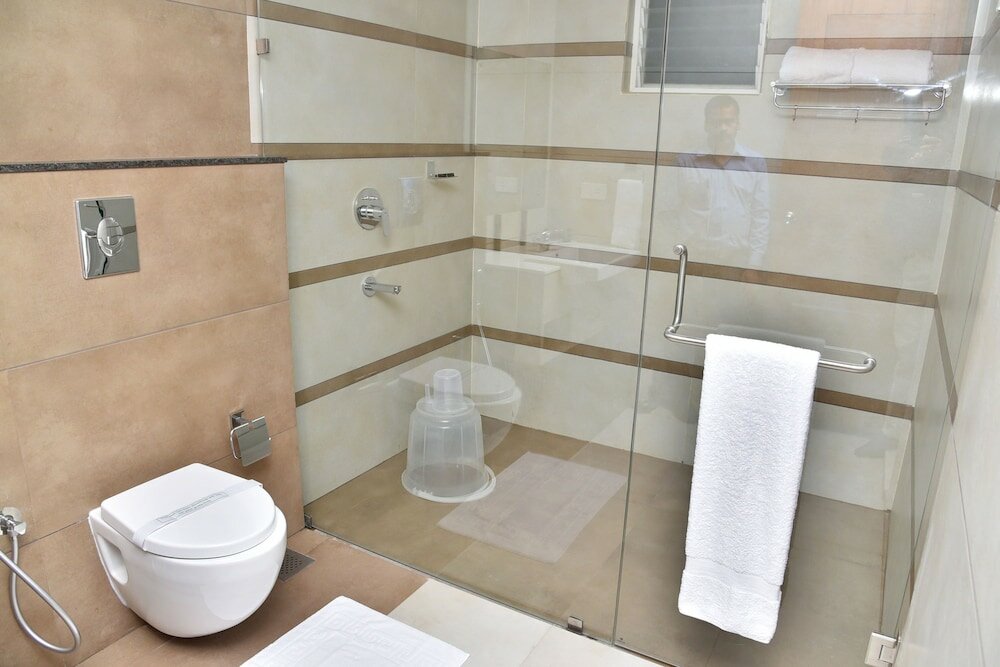 Фото Navaratna Inn A Luxury Hotel