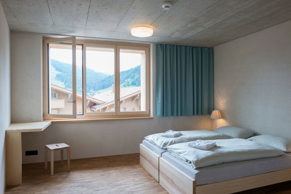 Фото Youth Hostel Gstaad Saanenland