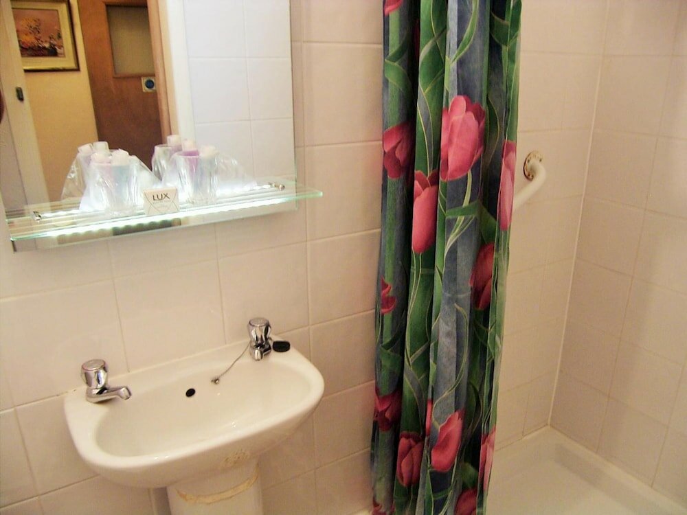 Фото The Ellesmere Hotel