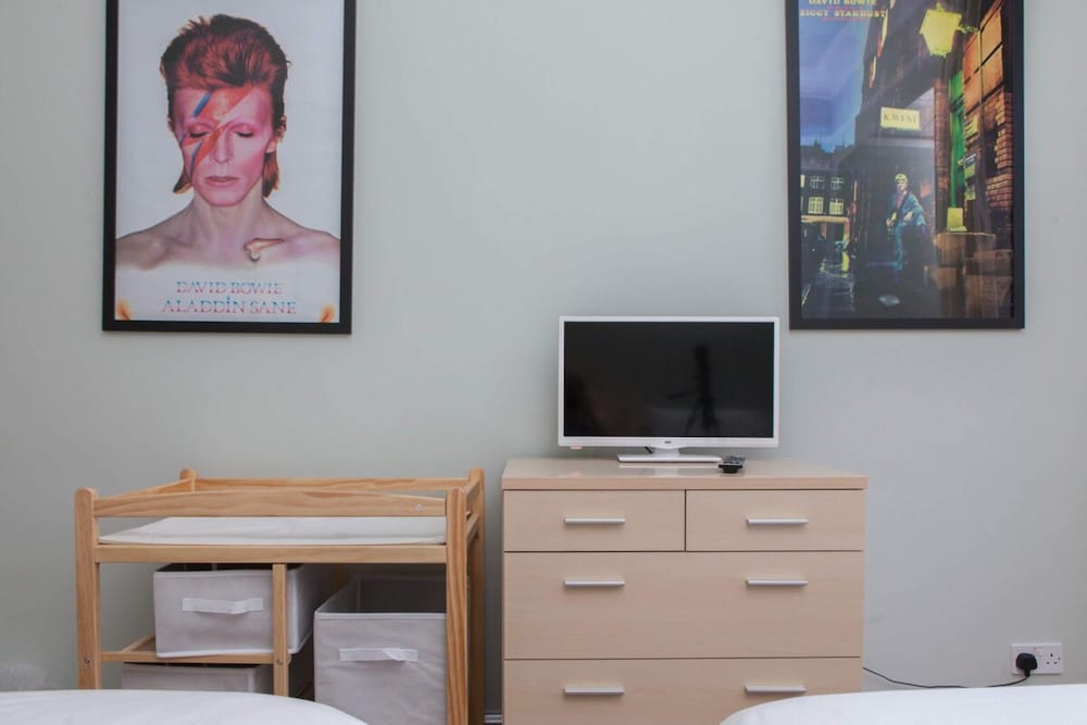 Фото Stylish 3 Bedroom Apartment