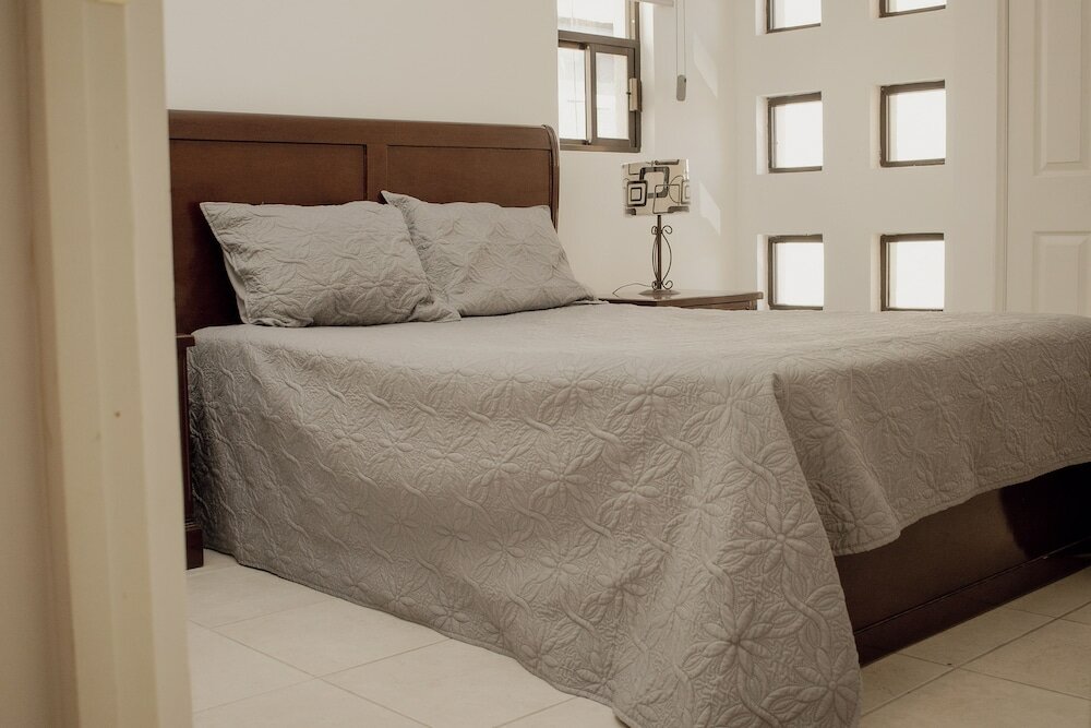 Фото Suites Cervantes