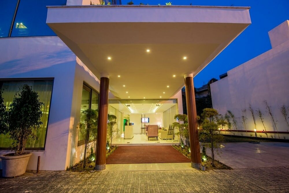 Фото The Imperial Poonam Hotel