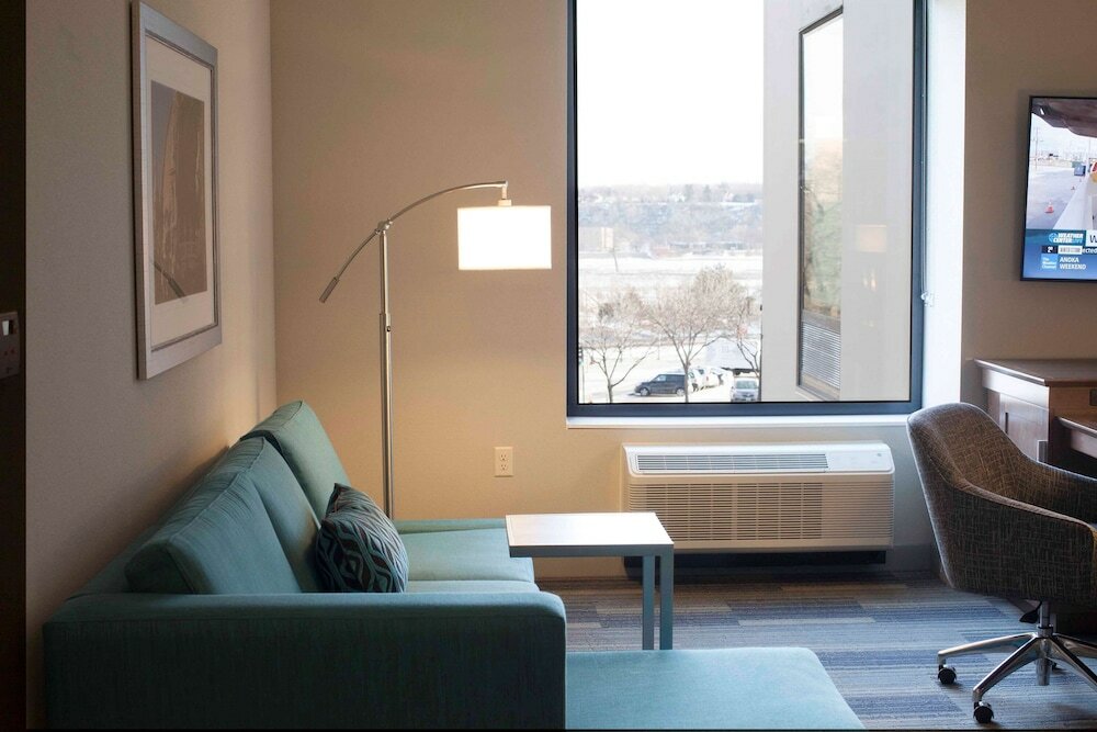 Фото Hampton Inn & Suites Downtown St. Paul