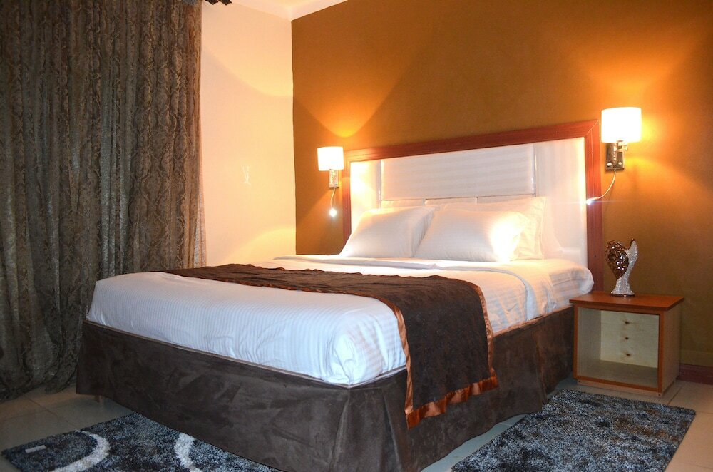 Фото Space Hotel Apartments & SPA