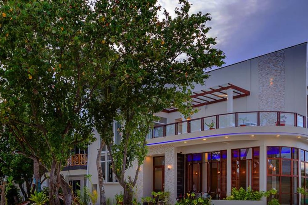 Фото Velana Beach