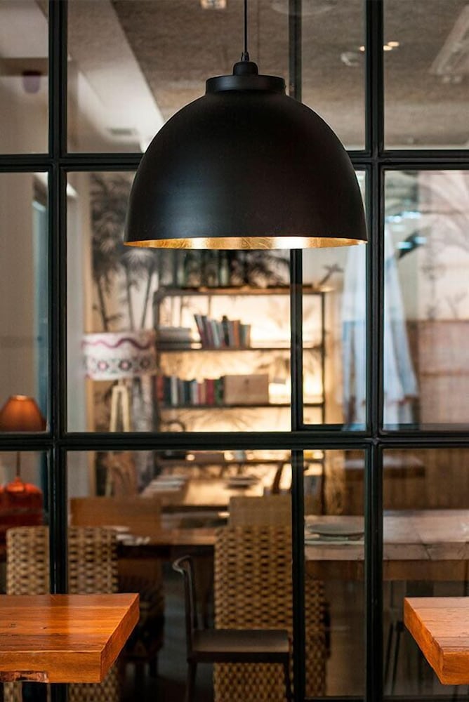 Фото The Corner House