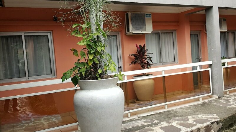 Гостиница Résidence Saint-Jacques Brazzaville в Браззавиле