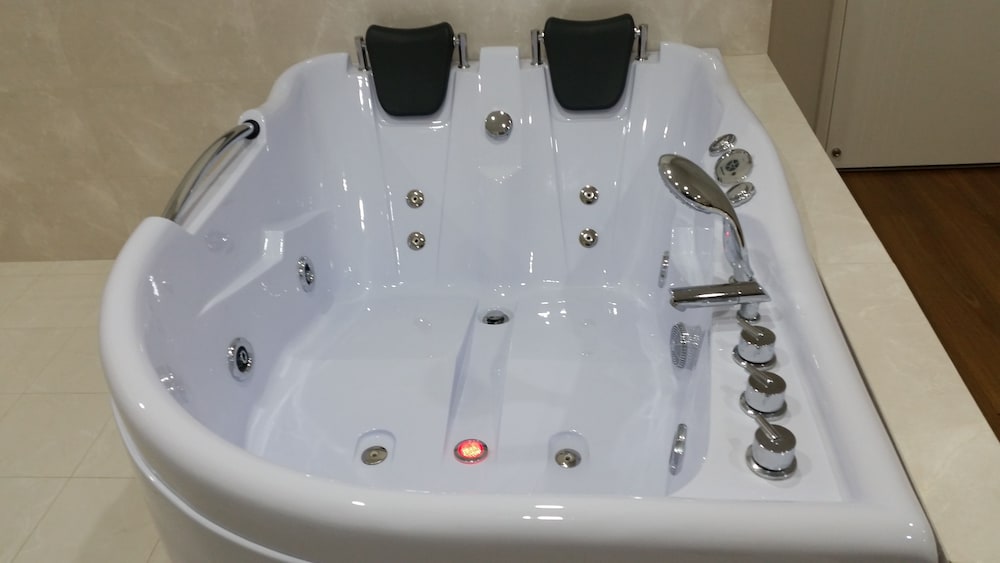 Фото Wyatt Retreat