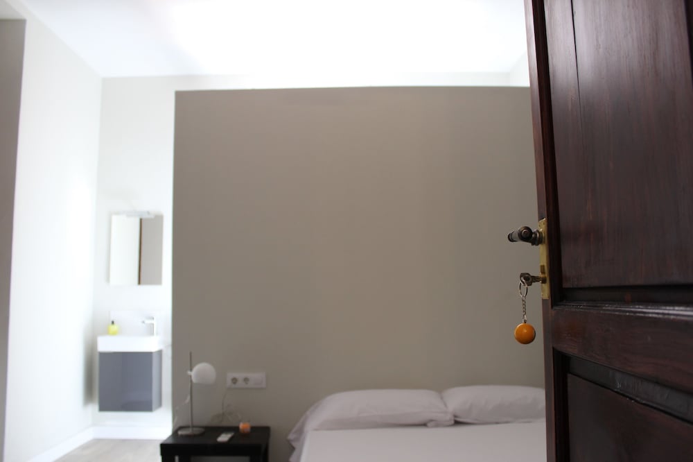 Фото Nwt Paradise Urban Hostel