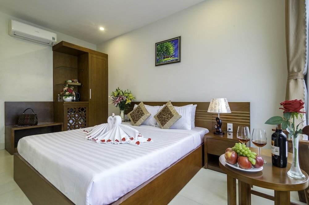 Фото Golden Light Hotel