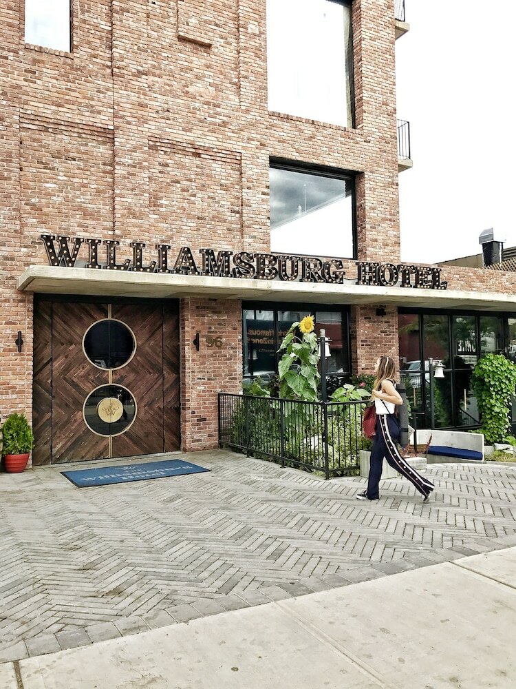 Фото The Williamsburg Hotel